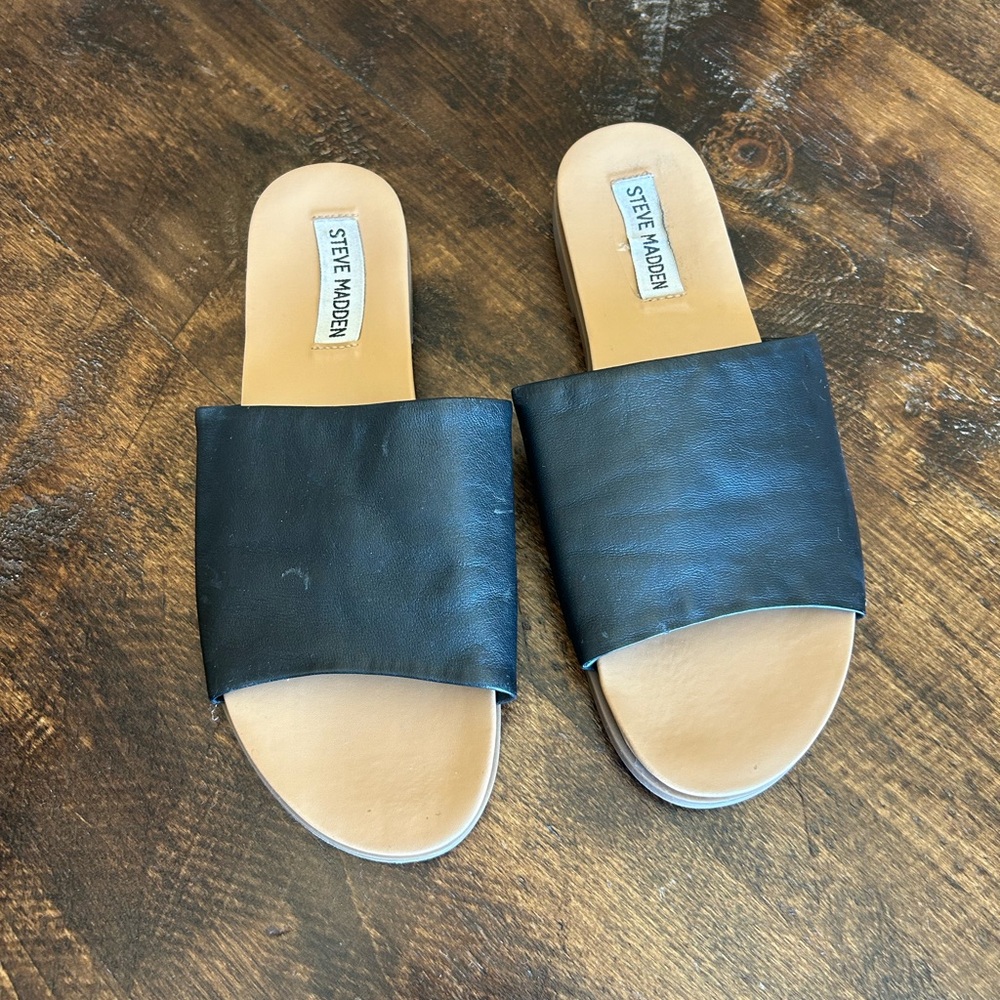 Women’s Steve Madden slip on sandal